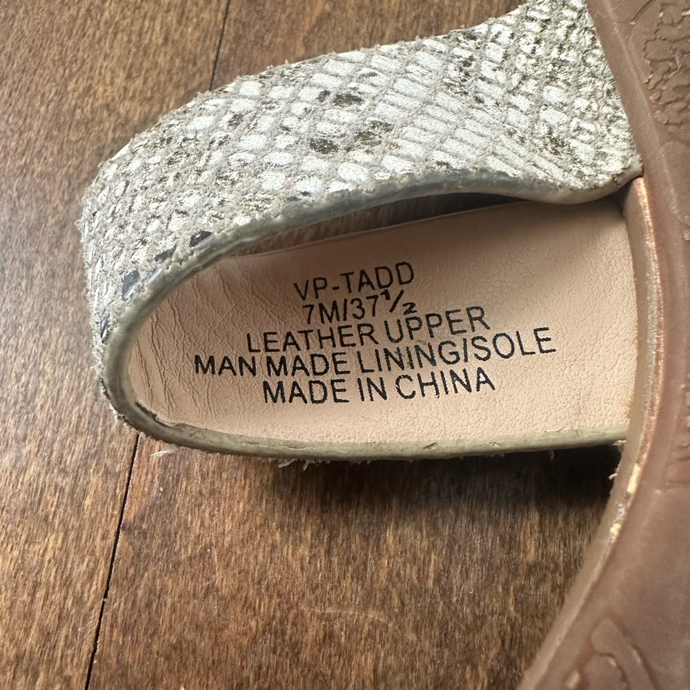 Vince Camuto sandals - Picture 5 of 5